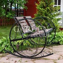 Кресло качалка кованое с ДПК и ажурными элементами 881-46R